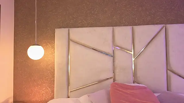 Snapshot of Miiss_Bubble chatting on September 23, 2025, 7:50 pm Miiss Bubble online show from September 23, 2025, 7:50 pm