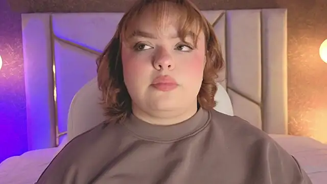 Snapshot of Miiss_Bubble chatting on October 18, 2025, 7:36 pm Miiss Bubble online show from October 18, 2025, 7:36 pm