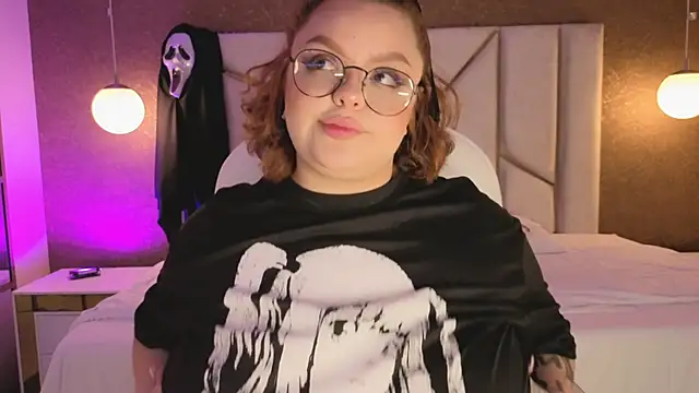 Snapshot of Miiss_Bubble chatting on October 21, 2025, 9:15 pm Miiss Bubble online show from October 21, 2025, 9:15 pm