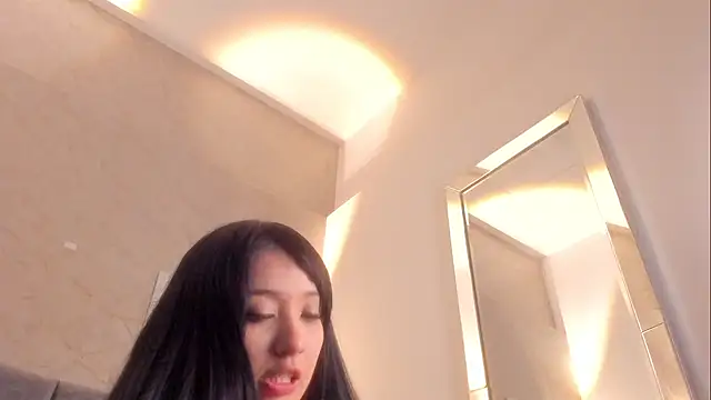 Lunaa bellaa online show from February 12, 2026, 7:42 pm