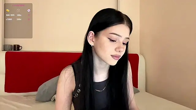 KateHardcastle online show from October 5, 2025, 1:31 pm