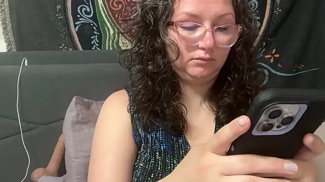 GirlSquirt online show from May 17, 2026, 4:25 pm
