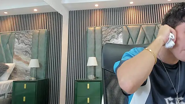 Snapshot of Michael_blue chatting on September 24, 2025, 1:14 pm Michael blue online show from September 24, 2025, 1:14 pm