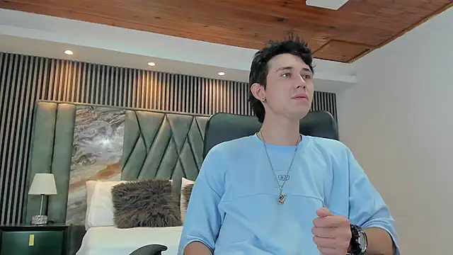 Snapshot of Michael_blue chatting on September 27, 2025, 4:01 pm Michael blue online show from September 27, 2025, 4:01 pm