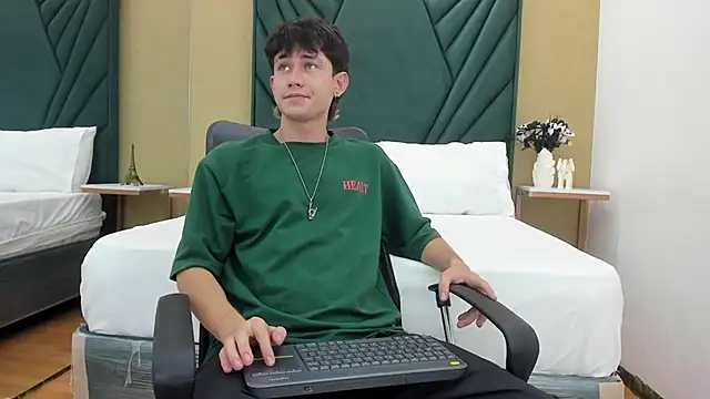 Michael blue online show from March 18, 2026, 7:39 pm