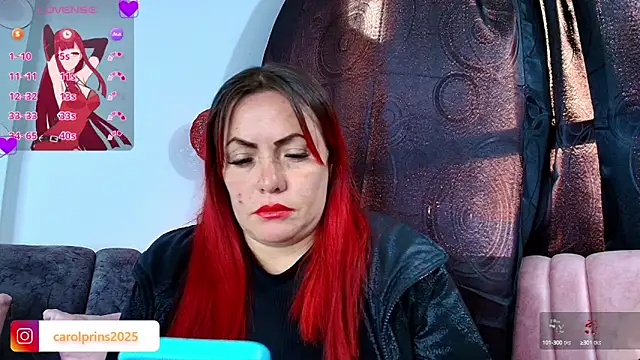 carolinhe  online show from September 16, 2025, 7:37 pm