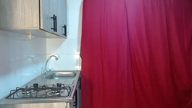 couple vzl online show from September 18, 2025, 3:41 am