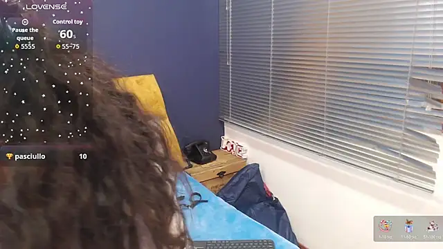 KendraaSimons online show from November 7, 2025, 8:20 pm