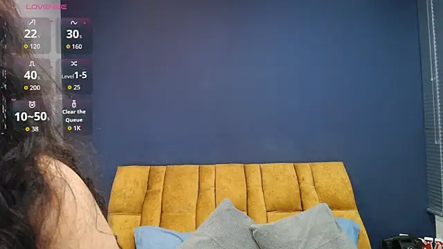 KendraaSimons online show from May 5, 2026, 7:44 pm