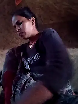 Snapshot of Suhani_sharma1 chatting on October 14, 2025, 1:50 am Suhani sharma1 online show from October 14, 2025, 1:50 am