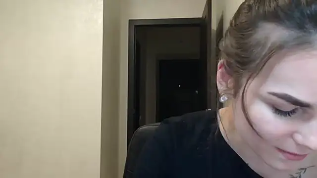 Silviaa a online show from March 2, 2026, 8:15 pm