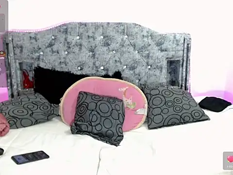 x isabella x online show from September 26, 2025, 4:49 am