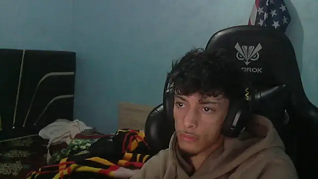 Snapshot of Dark_DesireX chatting on February 21, 2026, 7:37 pm Dark DesireX online show from February 21, 2026, 7:37 pm