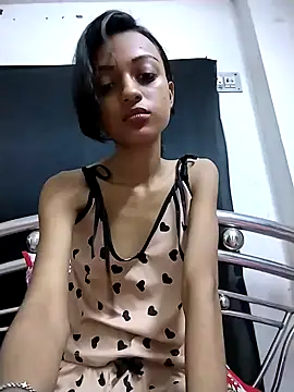 Your-Kitkat online show from October 9, 2025, 10:52 pm