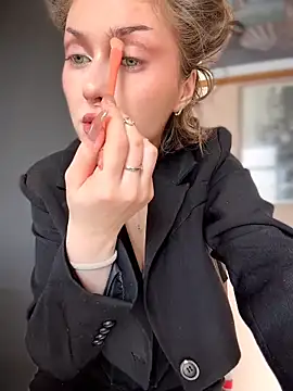 KellyKeler online show from March 13, 2026, 10:11 am