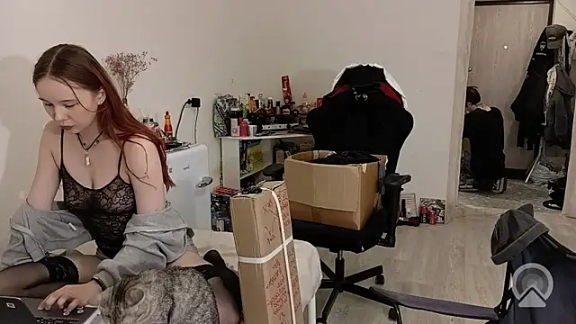 Snapshot of Remmy_Foxx_ chatting on October 11, 2025, 12:36 pm Remmy Foxx online show from October 11, 2025, 12:36 pm