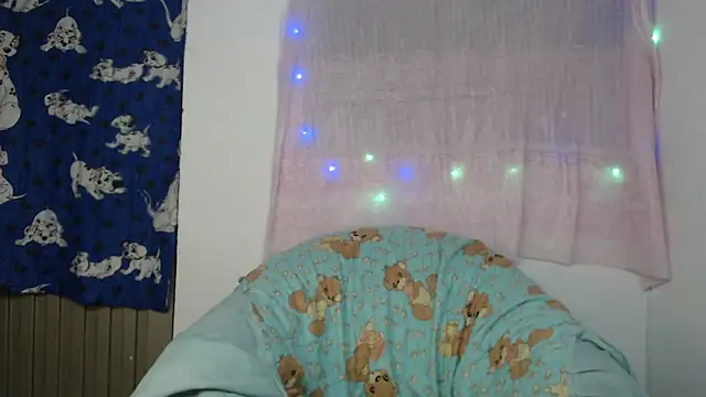 Zafira Mayeers online show from September 21, 2025, 4:47 am