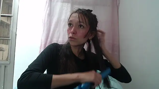 Zafira Mayeers online show from September 25, 2025, 8:01 pm