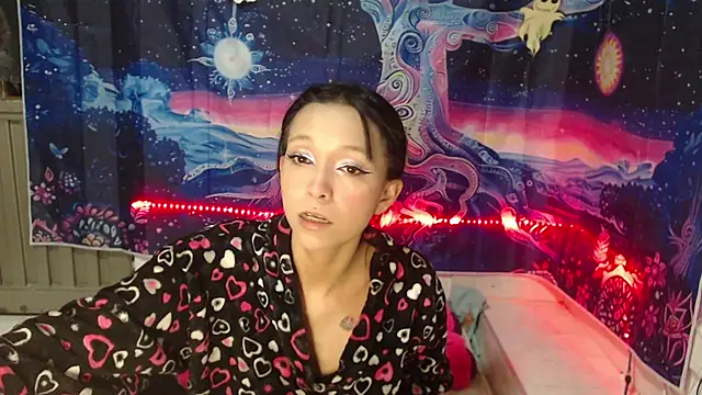 Zafira Mayeers online show from October 22, 2025, 4:35 am