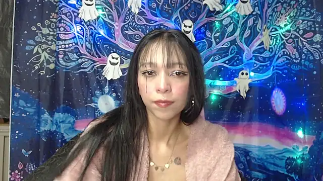 Zafira Mayeers online show from November 3, 2025, 5:42 am