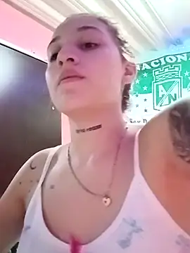 Snapshot of Arii_collins1 chatting on September 25, 2025, 5:44 am Arii collins1 online show from September 25, 2025, 5:44 am