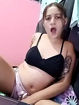 Snapshot of Arii_collins1 chatting on October 12, 2025, 4:55 am Arii collins1 online show from October 12, 2025, 4:55 am