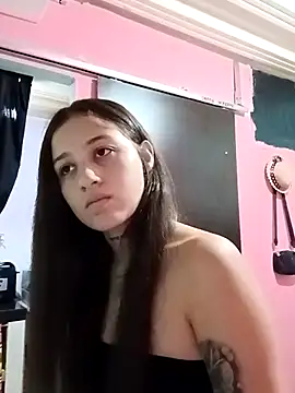 Snapshot of Arii_collins1 chatting on October 17, 2025, 6:54 pm Arii collins1 online show from October 17, 2025, 6:54 pm