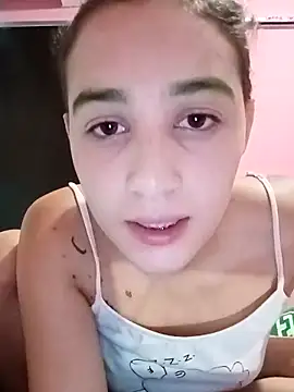 Snapshot of Arii_collins1 chatting on October 21, 2025, 3:40 am Arii collins1 online show from October 21, 2025, 3:40 am