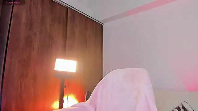 Samantha Magic online show from October 3, 2025, 1:35 am