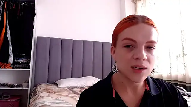 saara johnson496 online show from June 17, 2026, 1:56 pm
