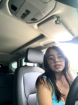 Snapshot of Michelle_Zoe chatting on September 21, 2025, 8:21 pm Michelle Zoe online show from September 21, 2025, 8:21 pm