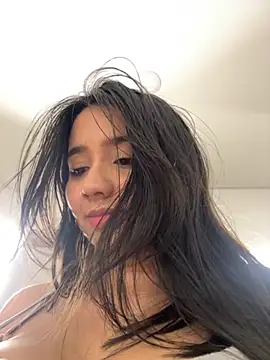 Snapshot of Michelle_Zoe chatting on October 16, 2025, 6:36 am Michelle Zoe online show from October 16, 2025, 6:36 am