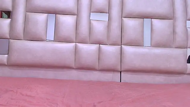 Snapshot of emmacurvy chatting on October 11, 2025, 3:06 am emmacurvy online show from October 11, 2025, 3:06 am