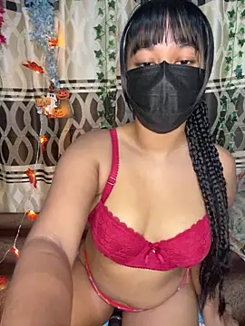 Snapshot of Ariana__Marie chatting on October 31, 2025, 5:36 pm Ariana Marie online show from October 31, 2025, 5:36 pm