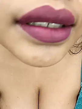 sex-withcouple online show from February 18, 2026, 3:02 am