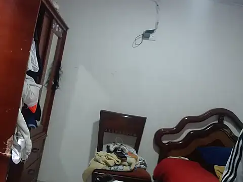 Valentina bss online show from October 4, 2025, 12:25 pm