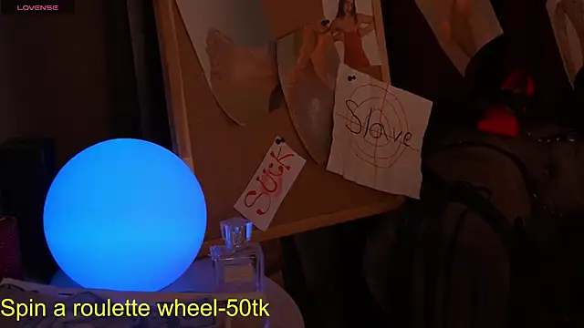 Snapshot of EmiliyaRoude chatting on September 11, 2025, 1:22 pm EmiliyaRoude online show from September 11, 2025, 1:22 pm