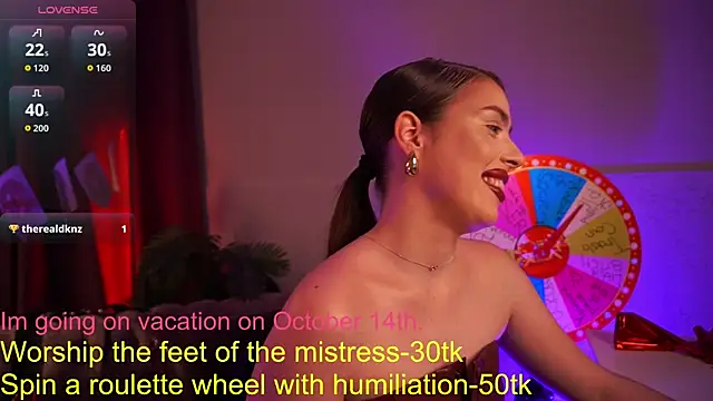 Snapshot of EmiliyaRoude chatting on October 5, 2025, 12:58 pm EmiliyaRoude online show from October 5, 2025, 12:58 pm