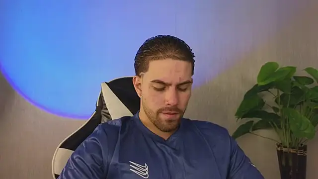 Ades Lowe online show from November 27, 2025, 10:50 am