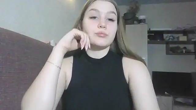 yourhoney Lola  online show from February 2, 2026, 1:54 pm