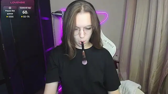 Snapshot of ShalinaMontana chatting on September 30, 2025, 3:17 pm ShalinaMontana online show from September 30, 2025, 3:17 pm