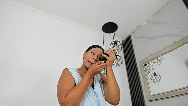 keyla mejia online show from May 6, 2026, 11:59 am