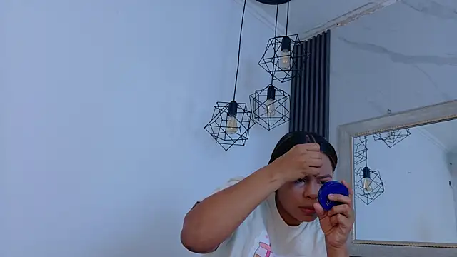 keyla mejia online show from June 14, 2026, 12:07 pm