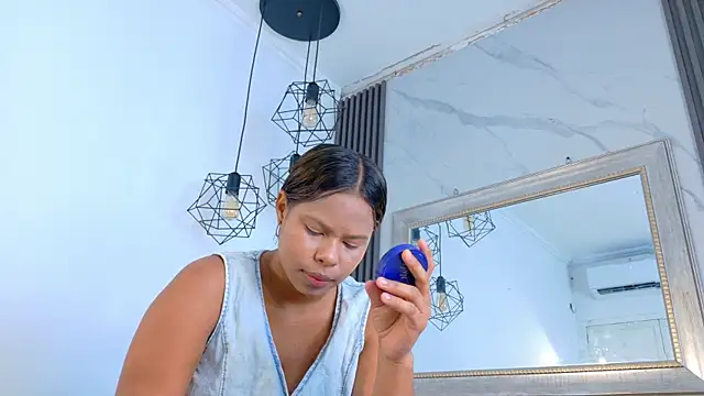 keyla mejia online show from June 18, 2026, 12:09 pm