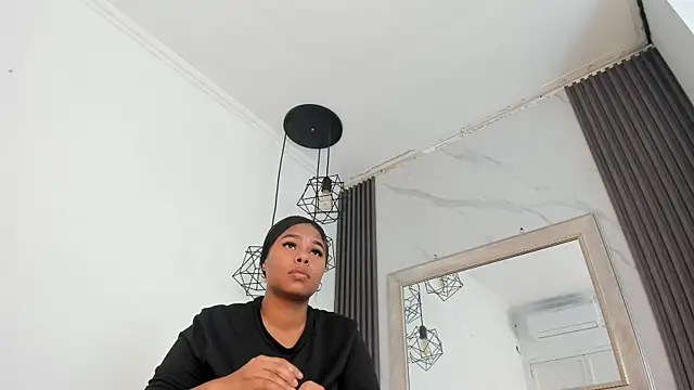 keyla mejia online show from June 25, 2026, 11:59 am