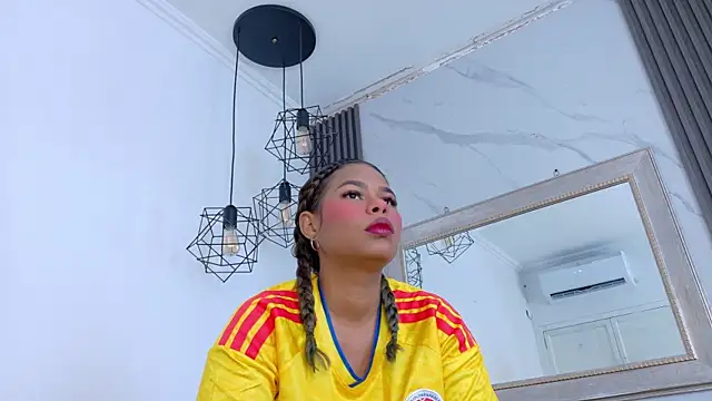 keyla mejia online show from June 27, 2026, 12:22 pm