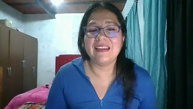 scarlett widow  online show from November 19, 2025, 3:17 am