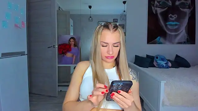 MashaFromRussia   online show from November 12, 2025, 8:59 am