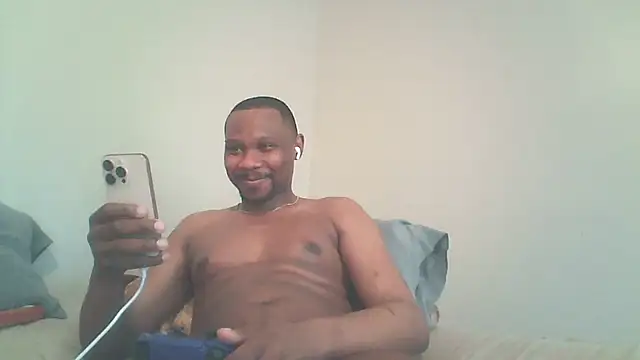 icysmoke2 online show from May 19, 2026, 11:33 pm