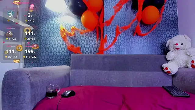 Snapshot of Zoe_White_ chatting on October 30, 2025, 12:39 pm Zoe White online show from October 30, 2025, 12:39 pm